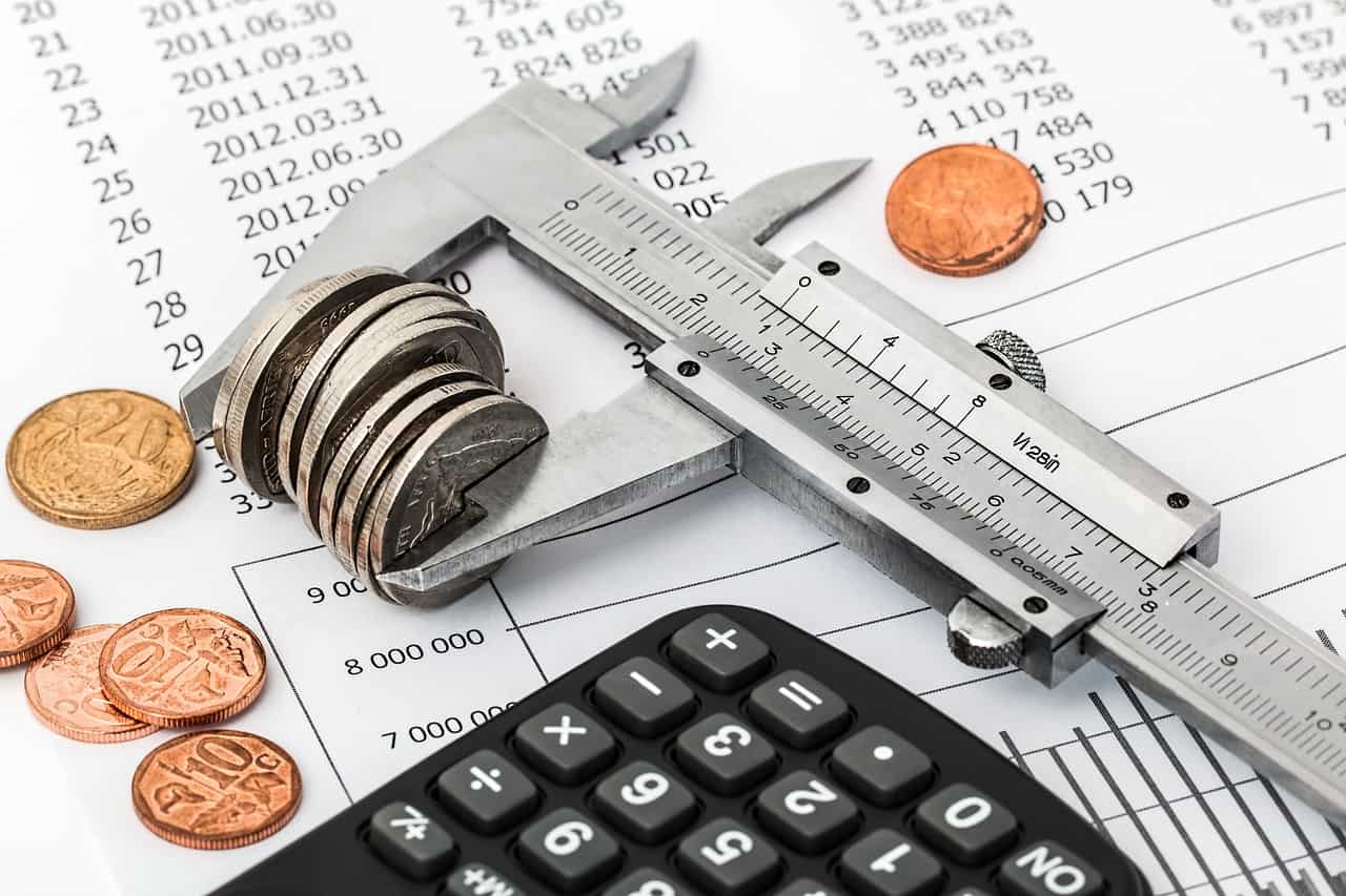 ניירות כסף ומחשבון 