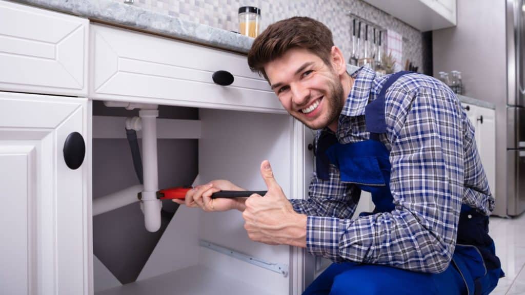 עבודת בר מים בכיור